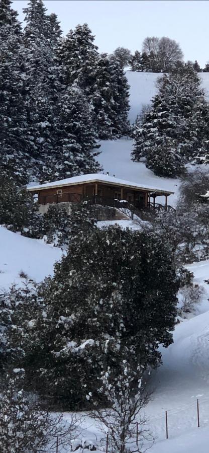 Shelter Villa Калаврита Екстериор снимка