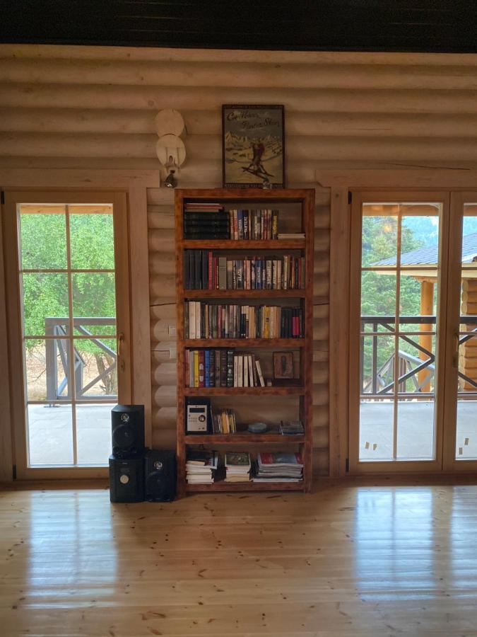 Shelter Villa Калаврита Екстериор снимка