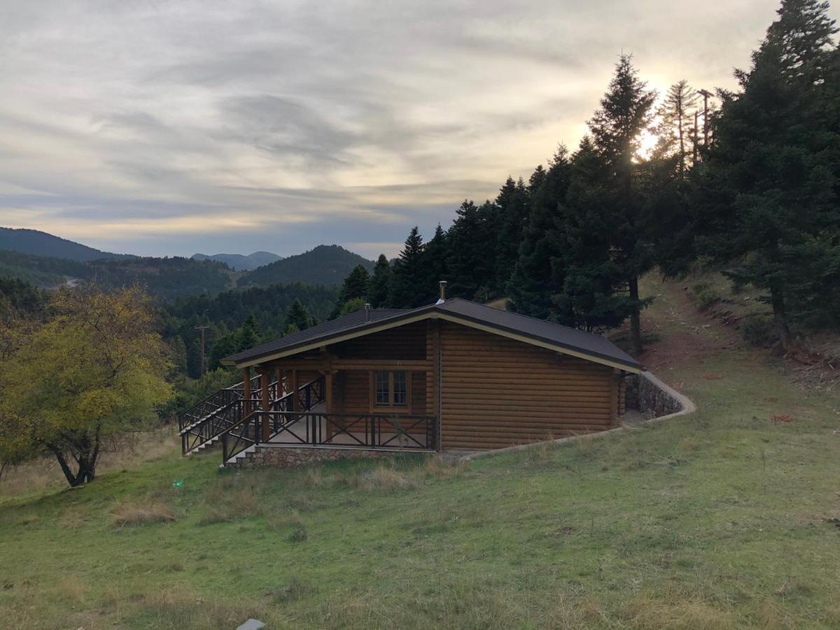 Shelter Villa Калаврита Екстериор снимка